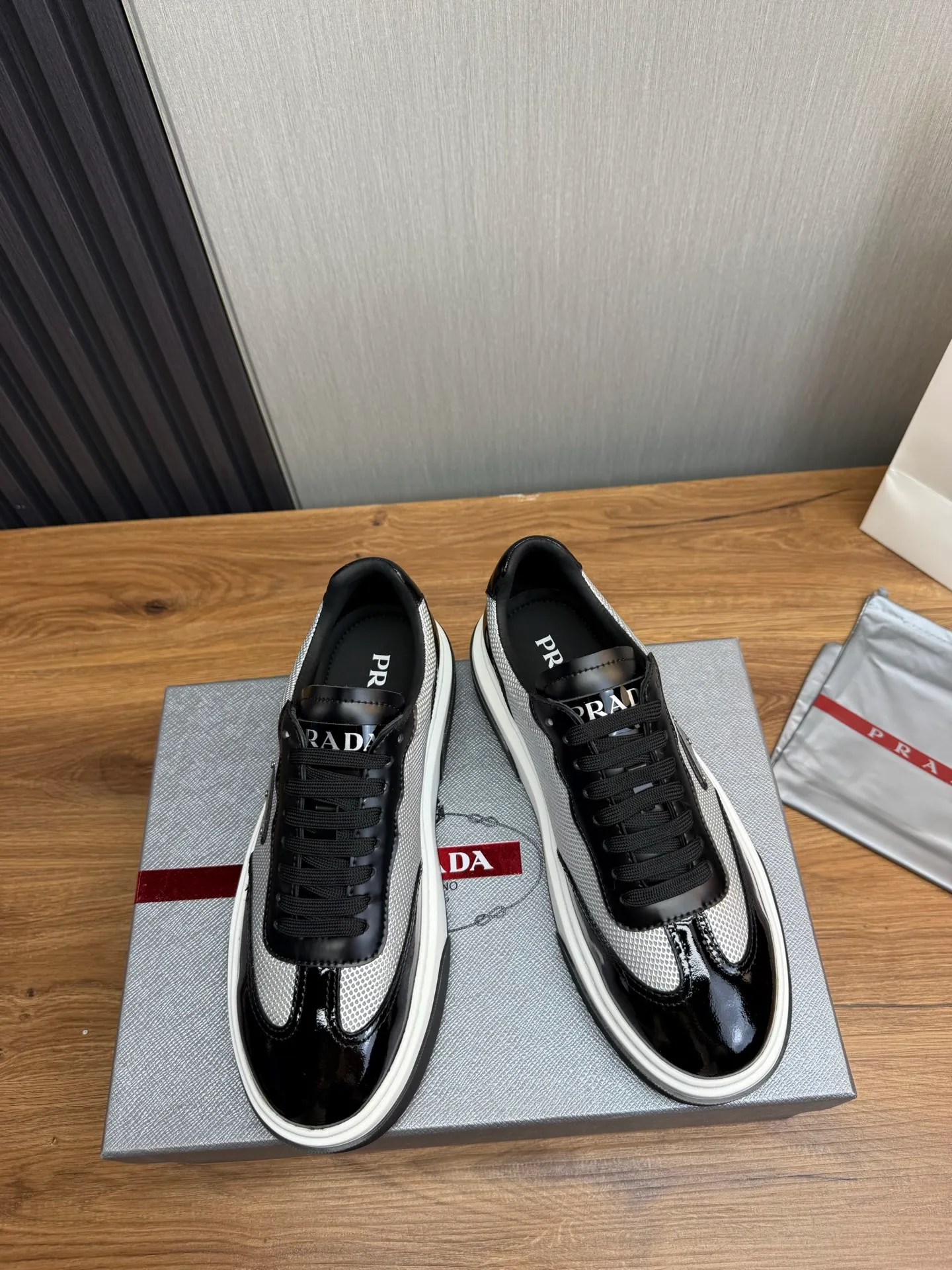 Men's shoes 💰600💰 [PRADA] Popular men's shoes shipped 👏Official website synchronized ⬆️Original cowhide fabric + cowhide lining, 1⃣️:1⃣️reproduction, original sole, 38-45 (45. Customized, non-refundable)